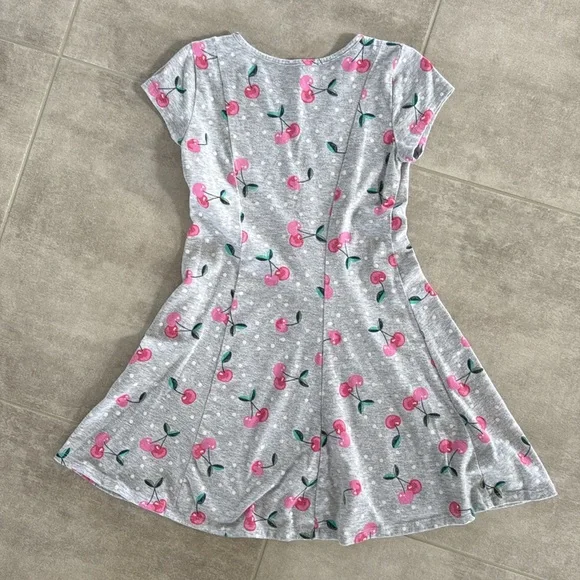 8 Piece Girl's Size 7-8 Mix & Match Tops, Shorts, Dress Bundle - Gently Worn - Picture 16 of 16